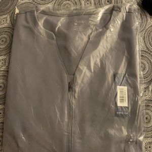 Jaanuu zip up scrub top